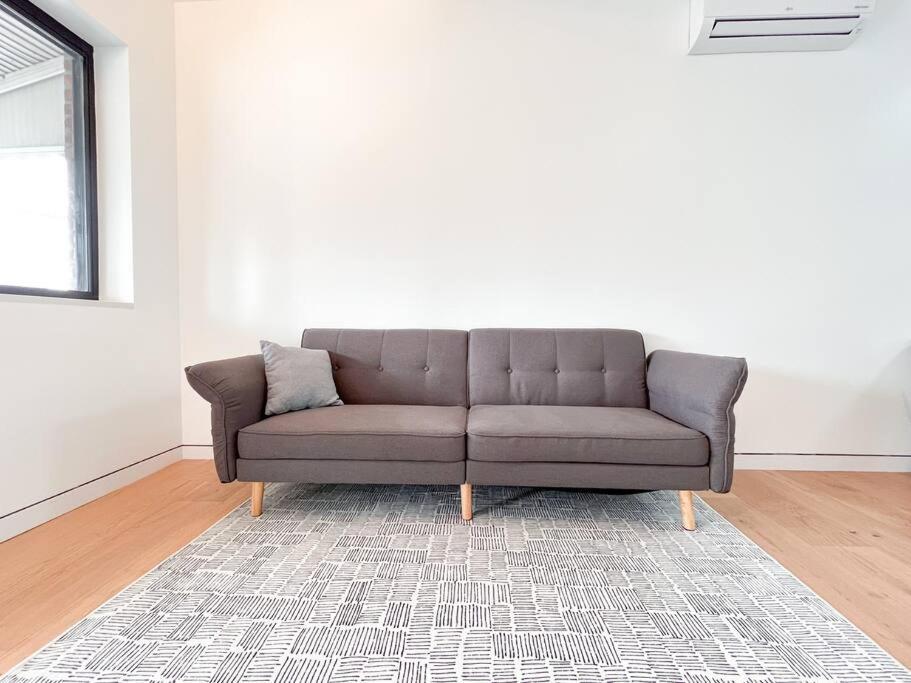 New Ample And Cozy One Bedroom Apt In Brooklyn At Rem-Casa New York Exteriör bild